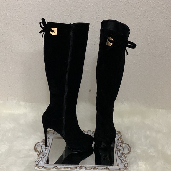 ❌SOLD❌ Velvet Knee-High Boot - Black - Size 7.5 - Picture 2 of 8